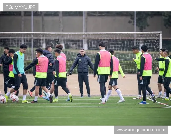 罗斯阿洛伊西期待明日主场再迎万人 罗斯阿洛伊西期待明日主场再迎万人